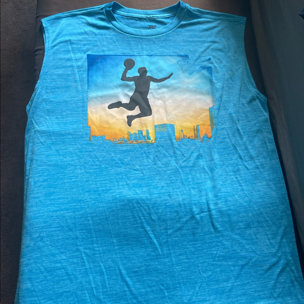 New never worn, shipping or pickup, venmo or cash